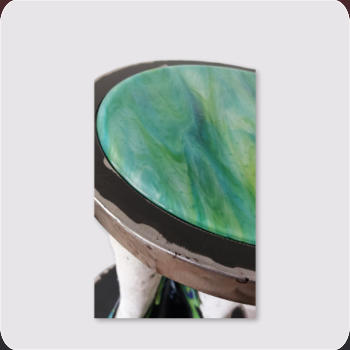 Table-Art SV, tafel gemaakt van keramiek, oxides en staal